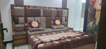 3 BHK Flat for Sale in Ip Extension, Delhi