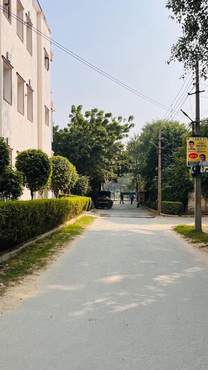  Pg – Garden View at Sector 39 - for Rent