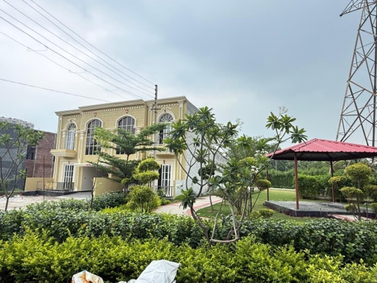 Exterior View, dera bassi 3 Bedroom 122 Sq.Yd. Villa In Dera Bassi Mohali 10177518