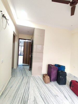 Bedroom in 3 BHK Builder Floor at Sector 38 – for Rent