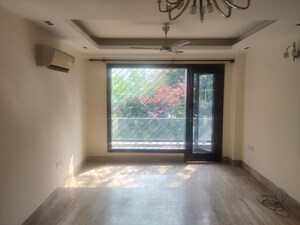 Room in 3 BHK Builder Floor at Hauz Khas – for Rent