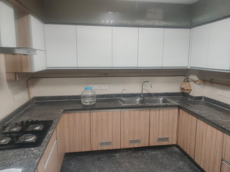 Kitchen, hauz khas 3 Bedroom 250 Sq.Yd. Builder Floor In Hauz Khas Delhi 10177369