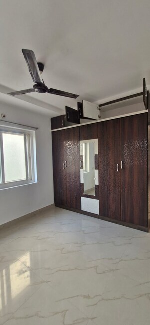 Room in 2 BHK Penthouse at Kondapur – for Rent