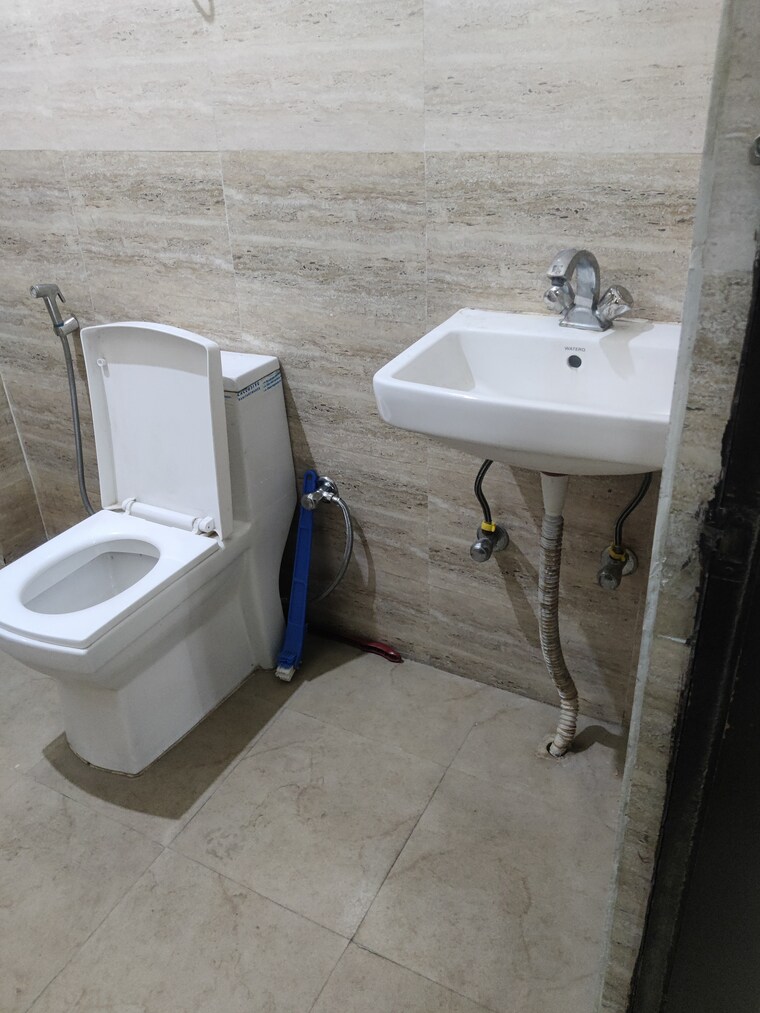 Bathroom, vikas puri 2 Bedroom 769 Sq.Ft. Builder Floor In Vikas Puri Delhi 10178032
