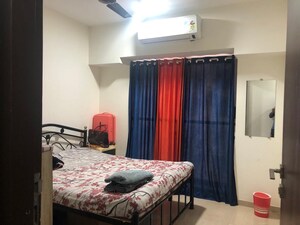 Bedroom in 2 BHK Apartment at Alta Vista Phase I, Chembur – for Rent