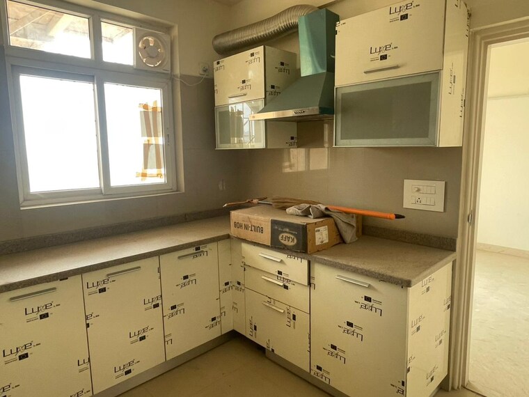 Kitchen, emaar-palm-terraces-select 4 Bedroom 2410 Sq.Ft. Apartment In Sector 66 Gurgaon 10177532