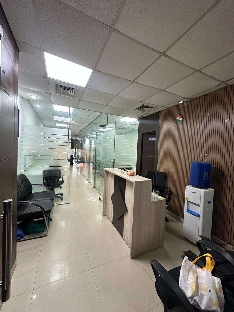 Kitchen, ild-trade-centre Commercial Office Space 1150 Sq.Ft. In Sector 47 Gurgaon 10177496