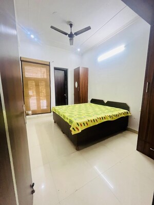 Bedroom in 3 BHK Builder Floor at Sector 38 – for Rent