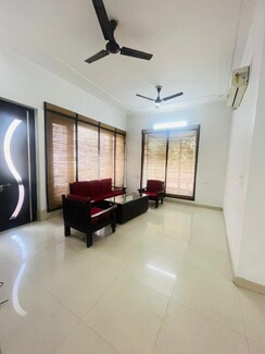 3 BHK + Pooja Room Builder Floor For Rent in Sector 38