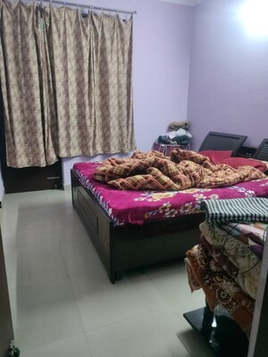 Bedroom in 2 BHK Builder Floor at Sector 38 – for Rent