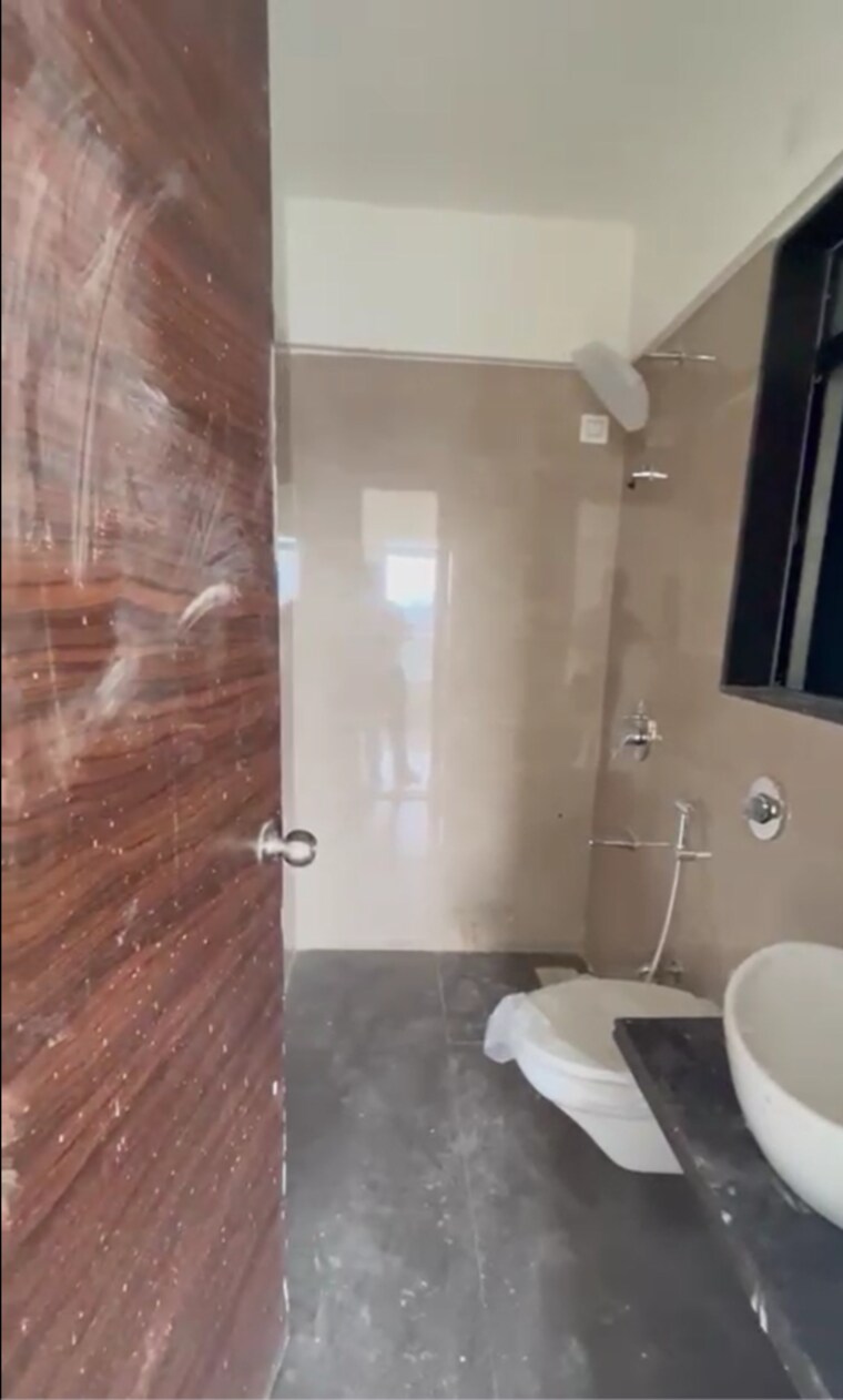 Bathroom, crystal-armus 1 Bedroom 450 Sq.Ft. Apartment In Chembur Mumbai 10177702