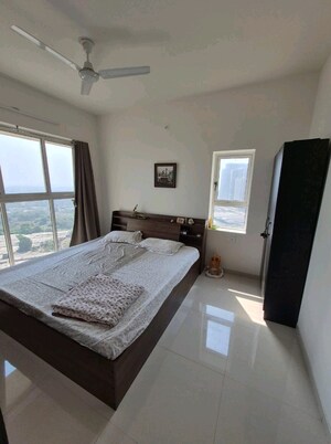 Master Bedroom in 2 BHK Apartment at Lodha Amara Tower 44, Kolshet Road – for Rent