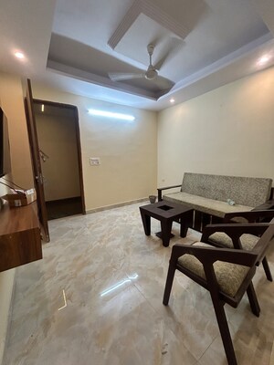 Staircase in 1 BHK Builder Floor at Dlf City Phase 3 – for Rent