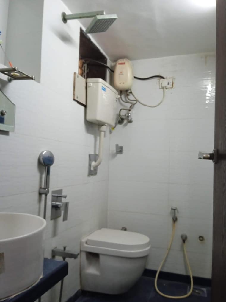 Bathroom, new-sai-niketan 2.5 Bedroom 840 Sq.Ft. Apartment In Mazgaon Mumbai 10177828