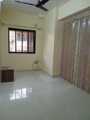 Room in 2.5 BHK Apartment at New Sai Niketan, Mazgaon – for Sale