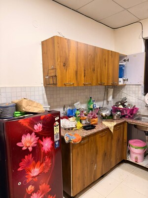 Bedroom in 2 BHK Builder Floor at Sector 38 – for Rent