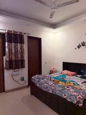 Bedroom in 2 BHK Builder Floor at Sector 38 – for Rent