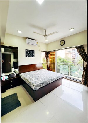 Bedroom in 2 BHK Apartment at Andheri West – for Rent