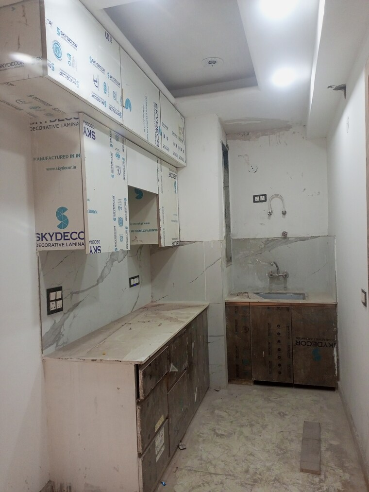 Kitchen, rzone-homes 1 Bedroom 600 Sq.Ft. Builder Floor In Sector 73 Noida 10178306