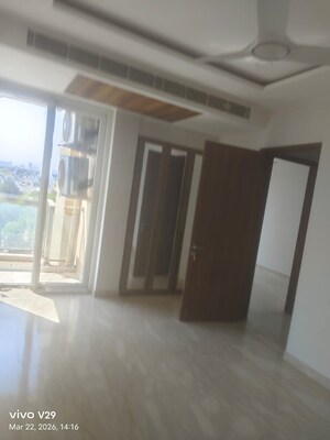 Room in 4 BHK Apartment at The Rama Apartment, Sector 43 – for Rent