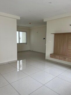 3.5 BHK Apartment For Rent in Prestige Lakeside Habitat