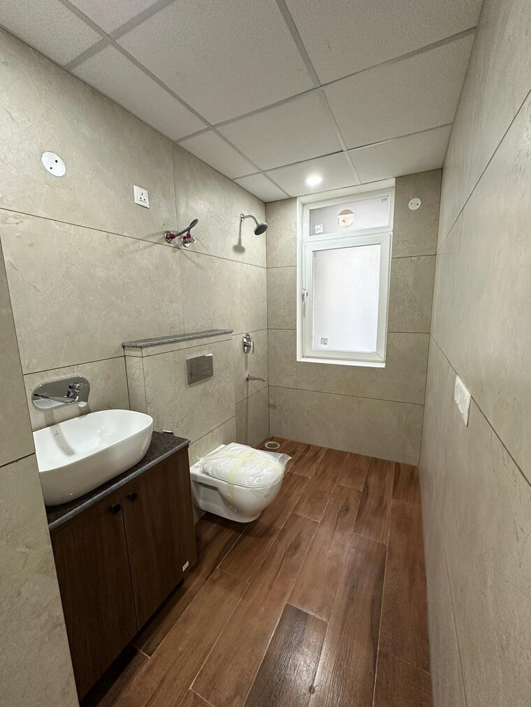 Bathroom, nagla road 3 Bedroom 1750 Sq.Ft. Apartment In Nagla Road Zirakpur 10178305