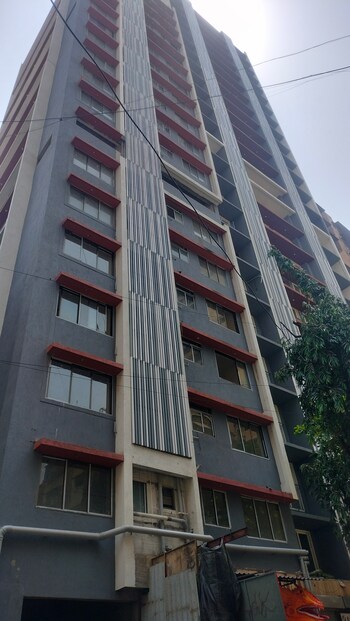 1.5 BHK Flat for Rent in Dadar West, Mumbai