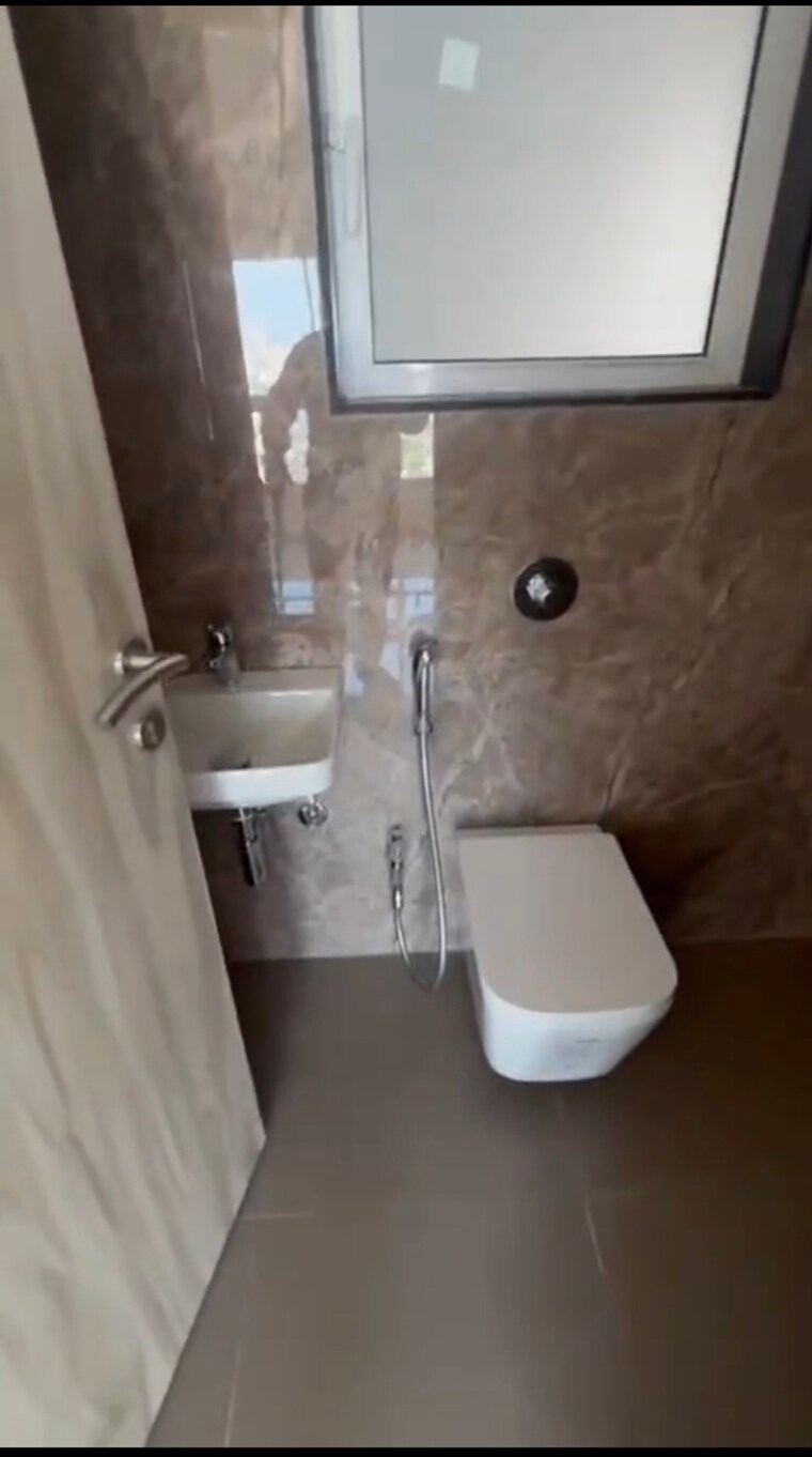 Bathroom, haware-intelligentia-axis 2.5 Bedroom 825 Sq.Ft. Apartment In Borivali East Mumbai 10181617