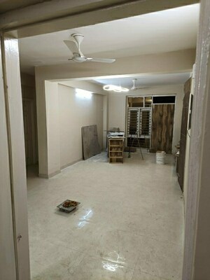 Room in 3 BHK Builder Floor at TDI The Grand Retreat, Sector 88 – for Rent