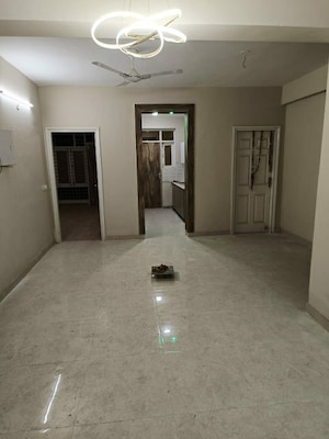 Room in 3 BHK Builder Floor at TDI The Grand Retreat, Sector 88 – for Rent