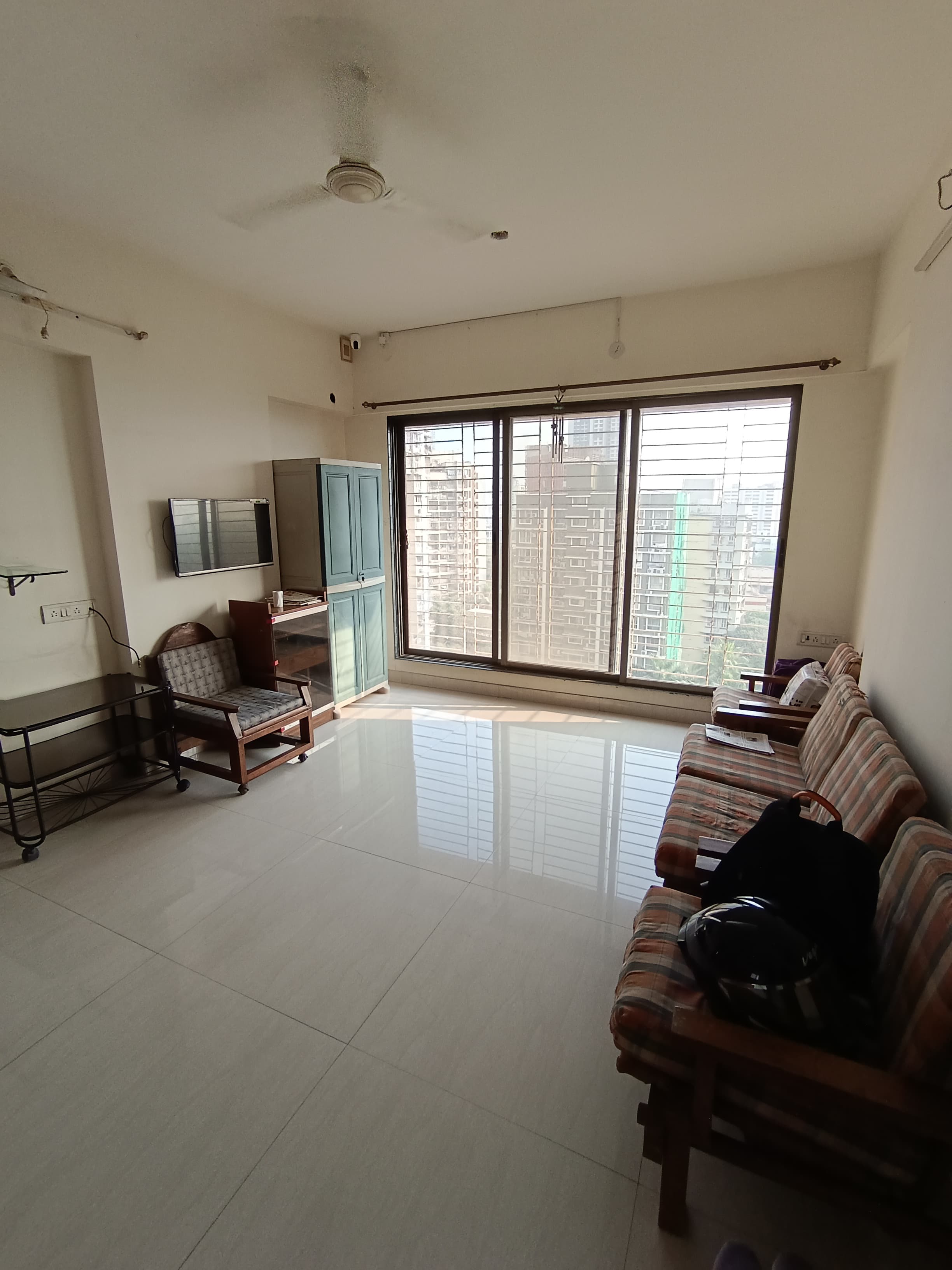 2 BHK 700 Sq.Ft. Apartment in Ankur Building