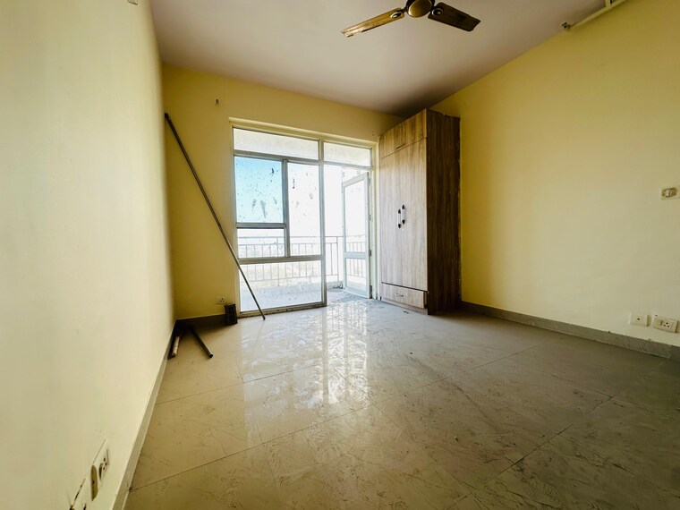 Room, era-redwood-residency 3 Bedroom 1570 Sq.Ft. Apartment In Sector 78 Faridabad 10181714