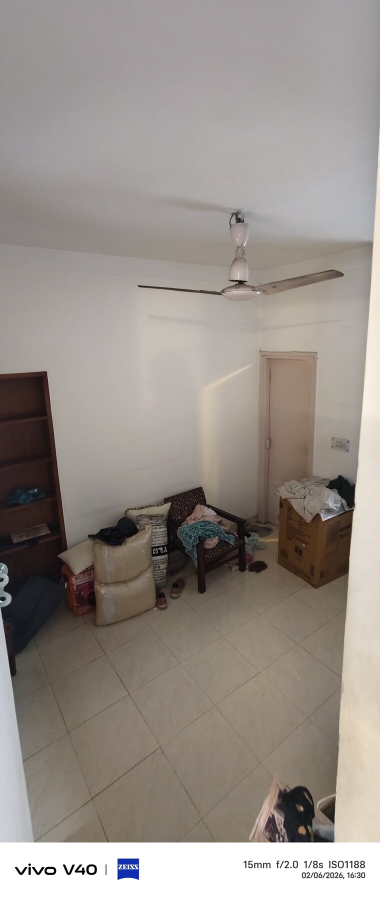 Living Room, defence colony 2.5 Bedroom 325 Sq.Yd. Apartment In Defence Colony Delhi 10181726
