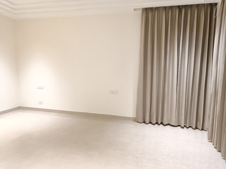 Room, sector 56 4 Bedroom 500 Sq.Yd. Builder Floor In Sector 56 Gurgaon 10182868