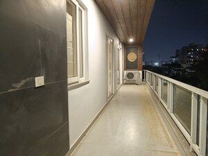 Building Lobby in 4 BHK Builder Floor at Sector 56 – for Rent