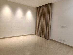 Room in 4 BHK Builder Floor at Sector 56 – for Rent
