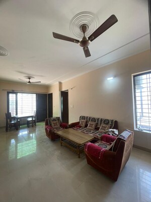 Living Room in 2 BHK Builder Floor at Sector 40 – for Rent