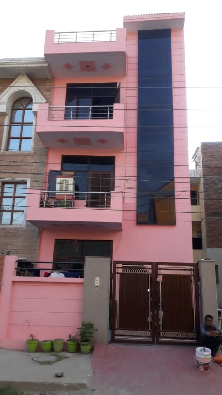 Exterior View, sector 9a 1 Bedroom 100 Sq.Yd. Independent House In Sector 9a Gurgaon 10183002