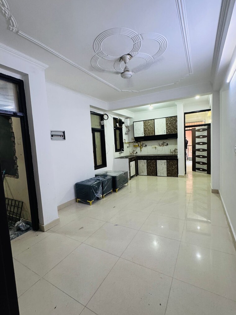  Parking, saket 1 Bedroom 600 Sq.Ft. Apartment In Saket Delhi 10183025