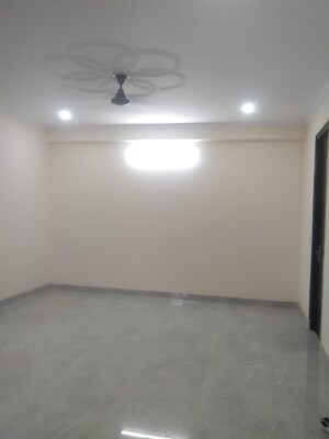 Room in 2 BHK Builder Floor at Sector 78 – for Sale