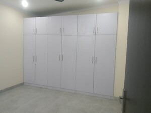 Room in 2 BHK Builder Floor at Sector 78 – for Sale