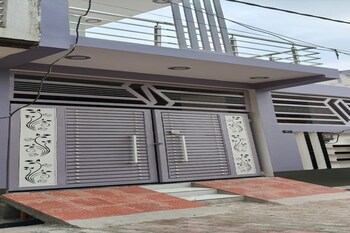 Khushboo Complex