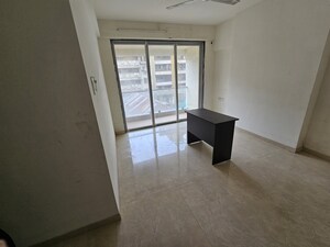 Room in 2 BHK Apartment at Lower Parel – for Sale