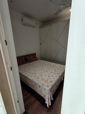 Bedroom in 3 BHK Apartment at Capital Residency 360, Sector 70a – for Rent