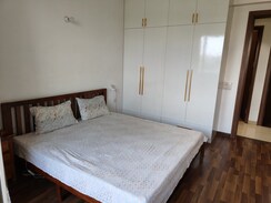 3 BHK + Servant Room Apartment For Rent in Capital Residency 360
