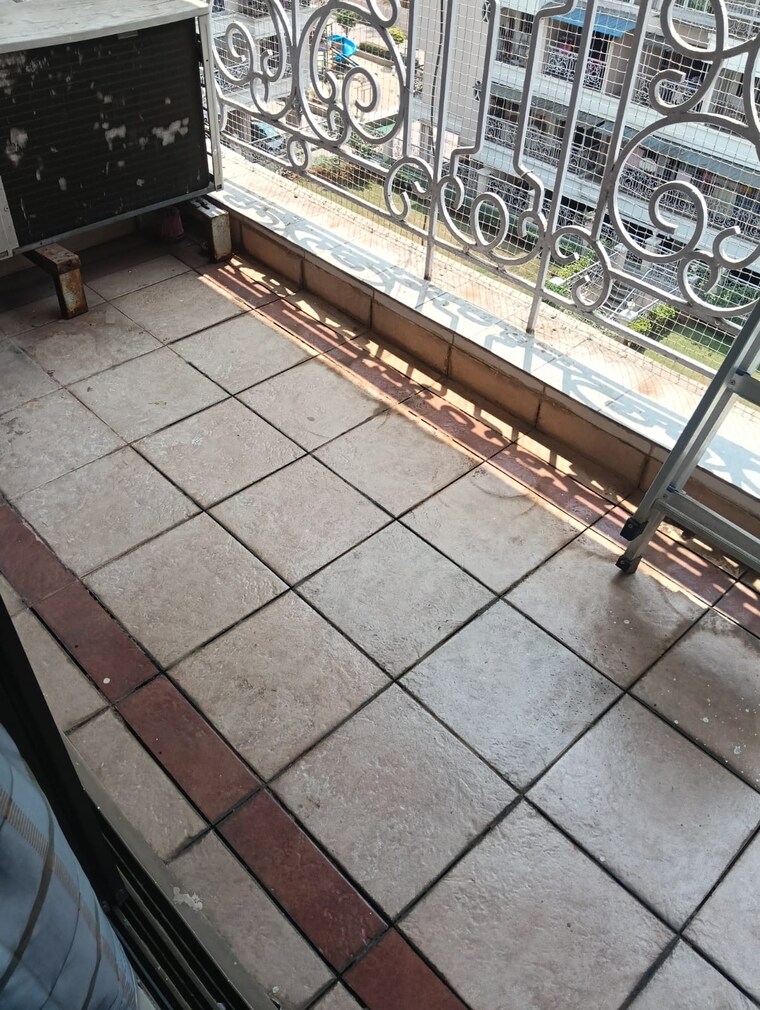 Balcony, tharwani-heritage 2 Bedroom 1000 Sq.Ft. Apartment In Kharghar Sector 7 Navi Mumbai 10186075