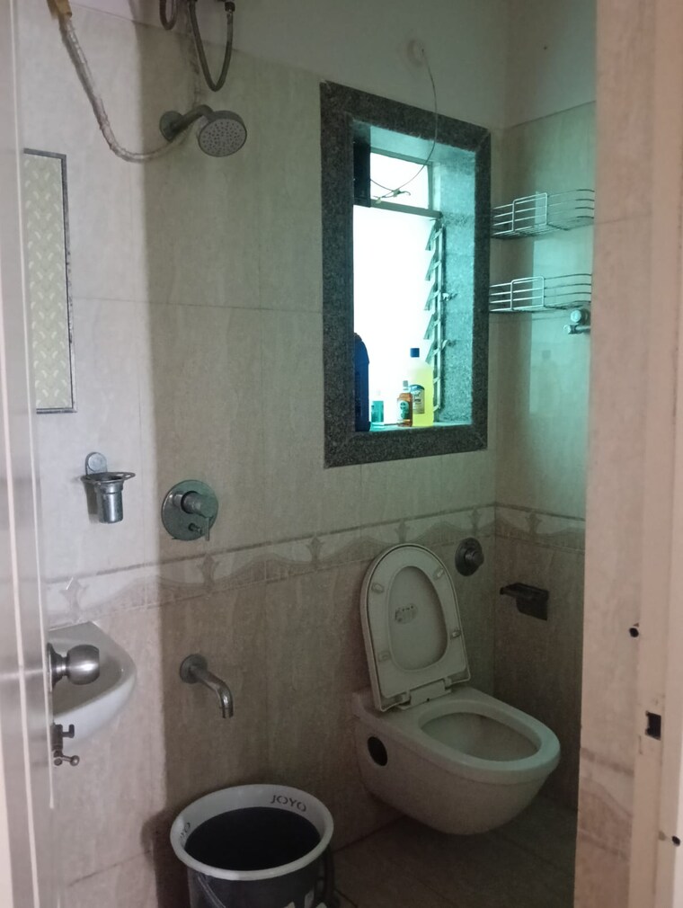 Bathroom, tharwani-heritage 2 Bedroom 1000 Sq.Ft. Apartment In Kharghar Sector 7 Navi Mumbai 10186075
