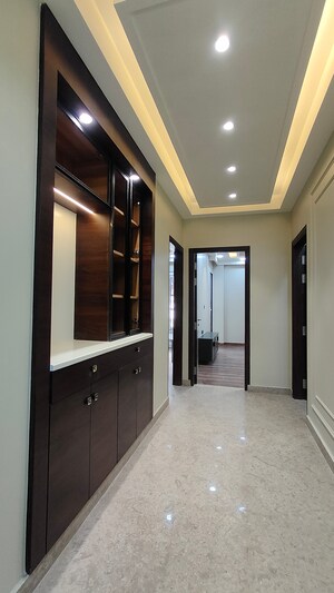 Building Lobby in 4 BHK Builder Floor at Sector 45 – for Sale