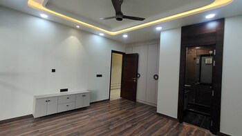 4 BHK Builder Floor for Sale in Sector 45, Gurgaon