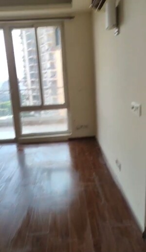 Room in 3 BHK Apartment at GPL Eden Heights, Sector 70 – for Rent